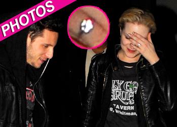 //jamie bell evan rachel wood engaged ring splash