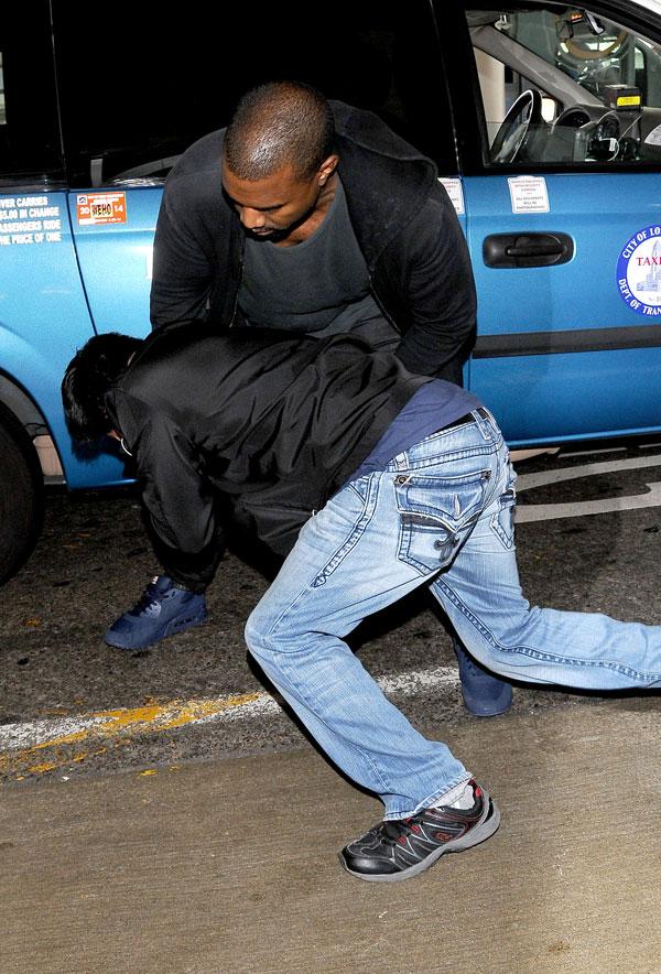 //kanye west apologizes attacking photographer daniel ramos lawsuit