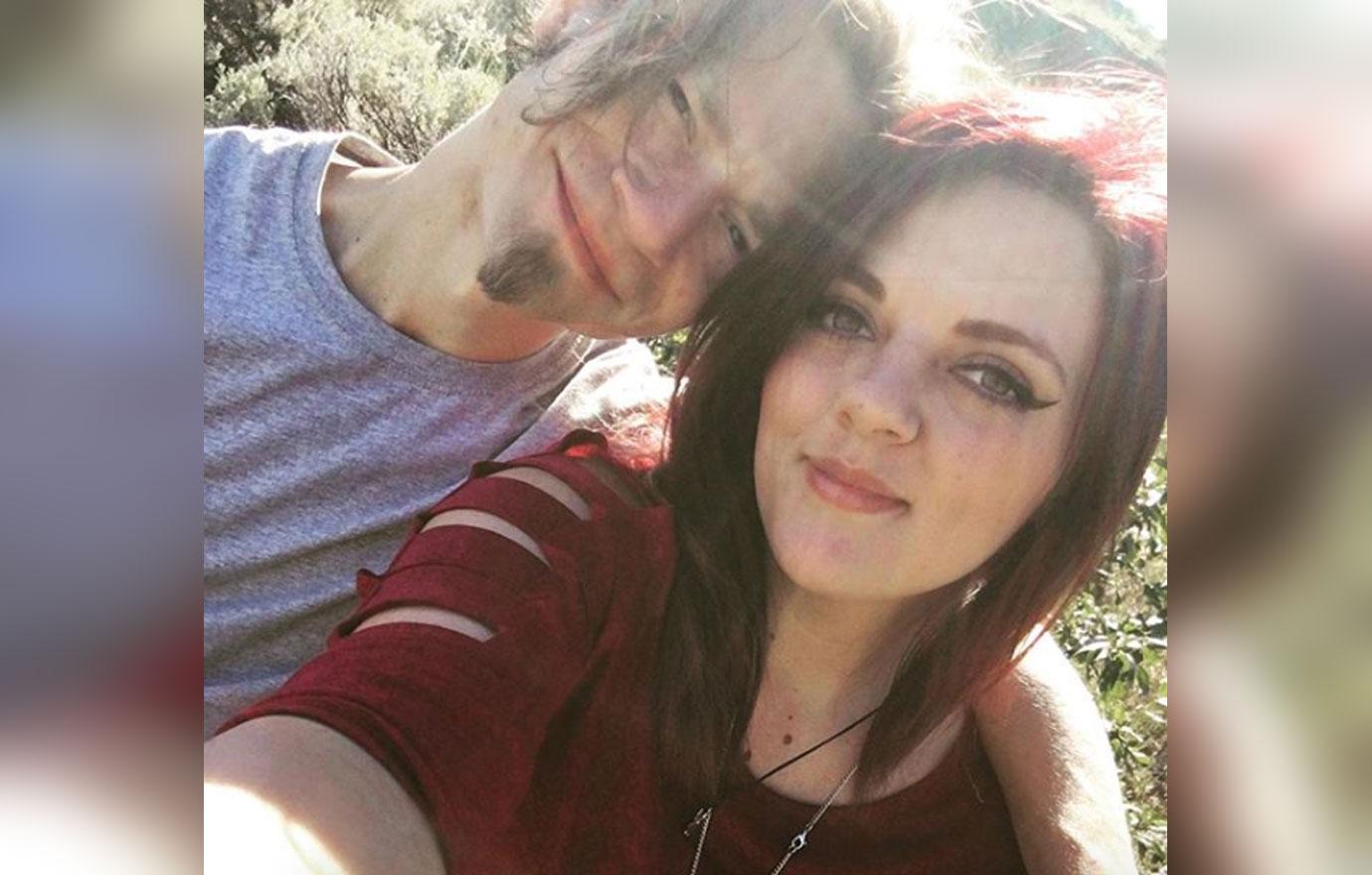 'Alaskan Bush People' Star Bear Brown Dating Sexy Model Raiven Adams