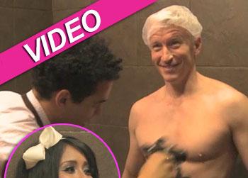 //anderson cooper snooki fistpump