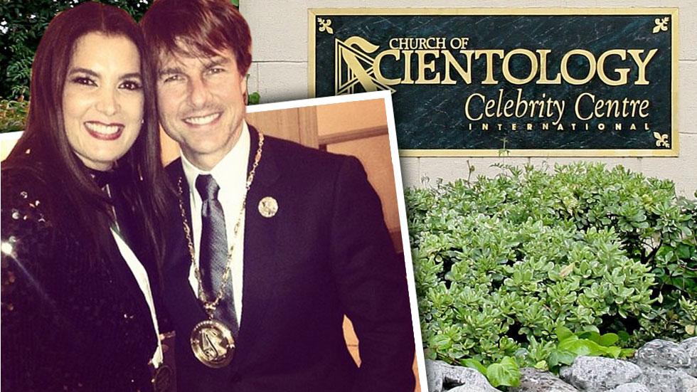 //tom cruise wearing scientology medal