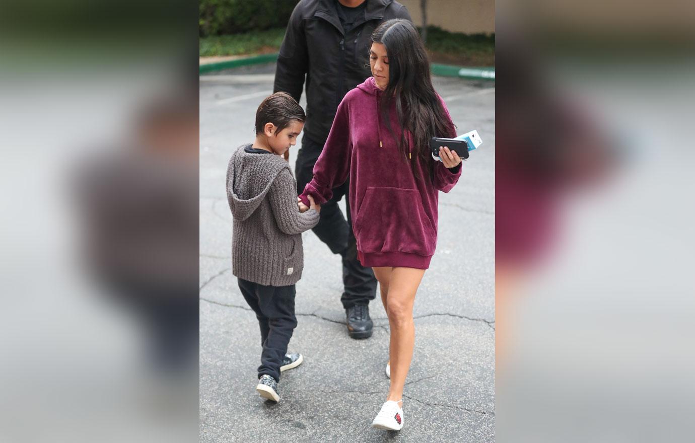 //kourtney kardashian braless no pants scott disick cheating