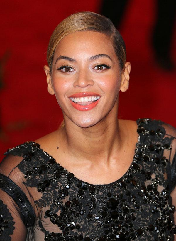 //beyonce nose job