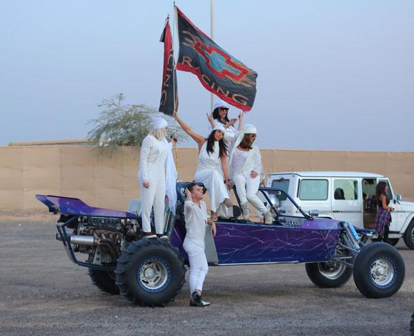 //kim kardashian dubai dune buggy