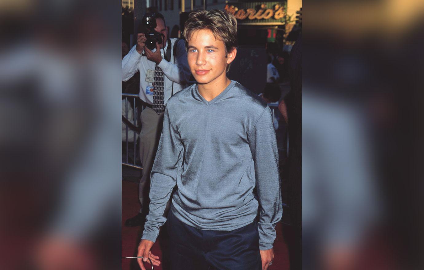 Jonathan Taylor Thomas Looks Unrecognizable In First Public Sighting In 8  Years