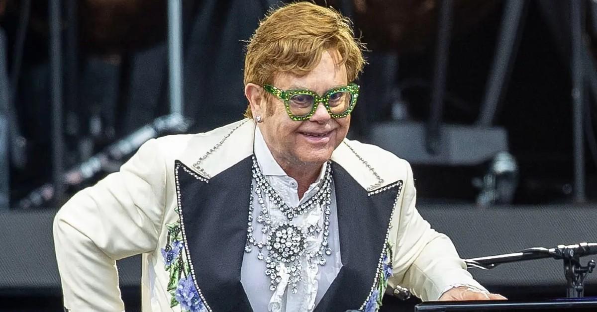 elton john accused peeing plastic bottle shoe shop france