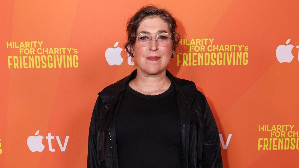 Photo of Mayim Bialik