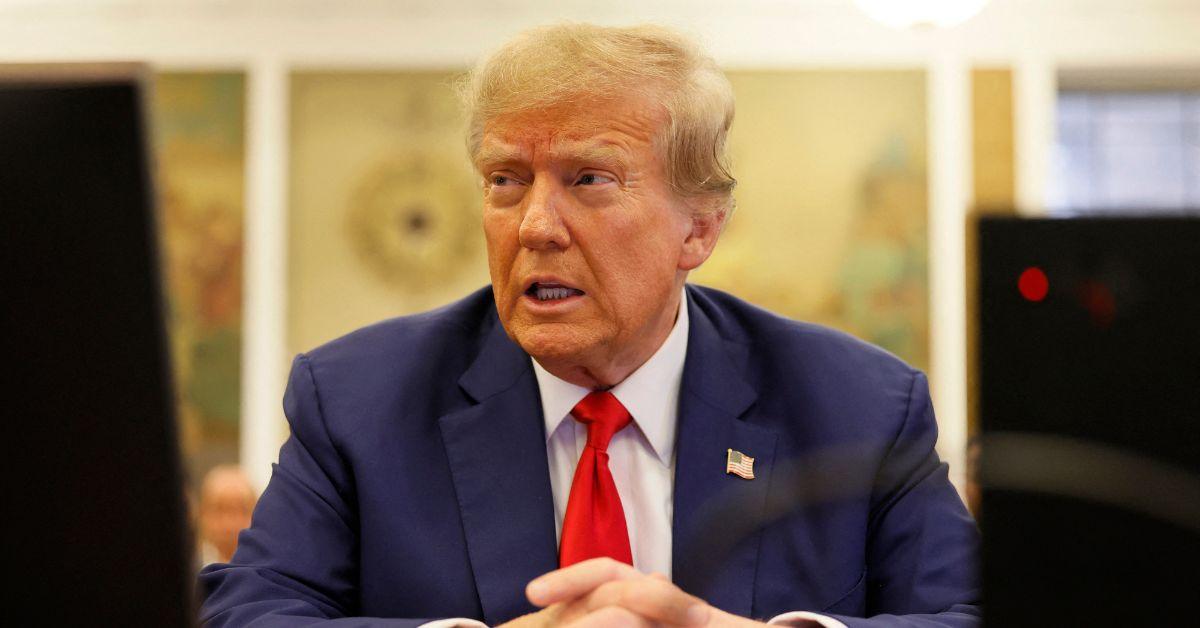Donald Trump Looking to Win Over New Billionaire Donors as Biden Pulls in $235 Million For Campaign - Vimarsana News
