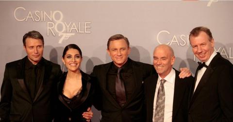 daniel craigs casino royale turns inside bond reboot