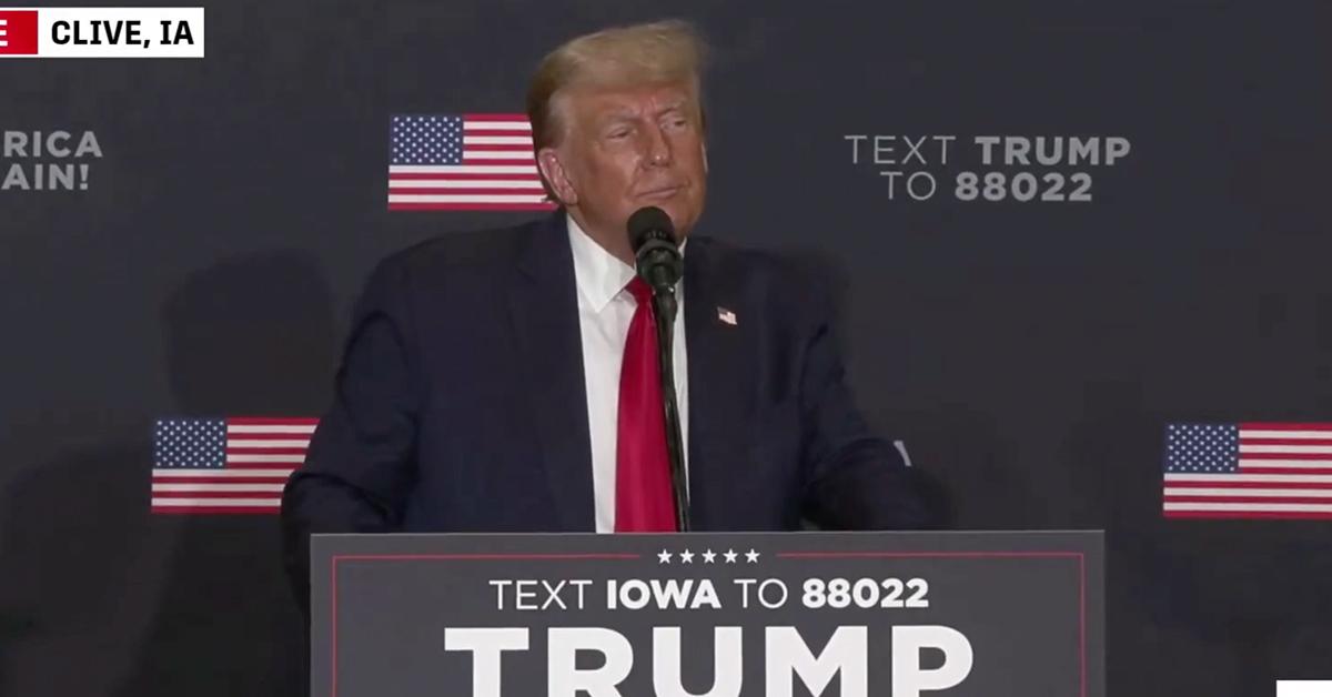 donald trump attacked flies speech animal rally iowa