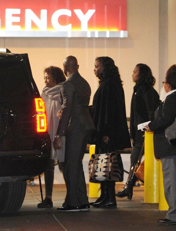 Cissy Houston & Family Visiting Bobbi Kristina In Hospital