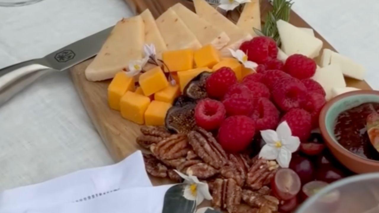 photo of Meghan Markle charcuterie board