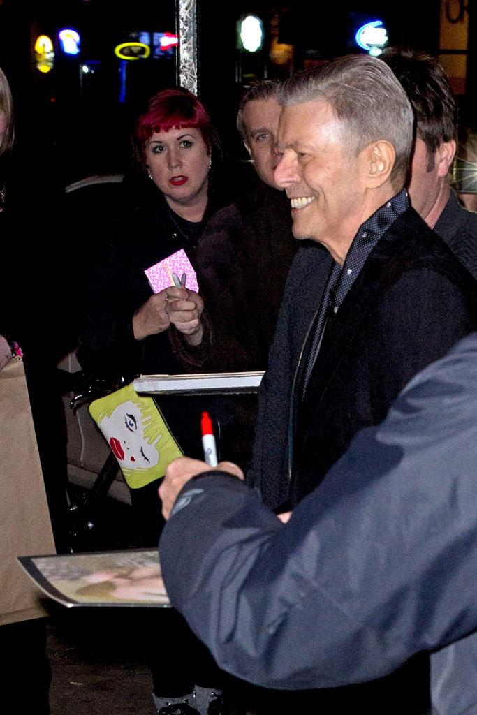 david-bowie-dead-cancer-battle-final-photos