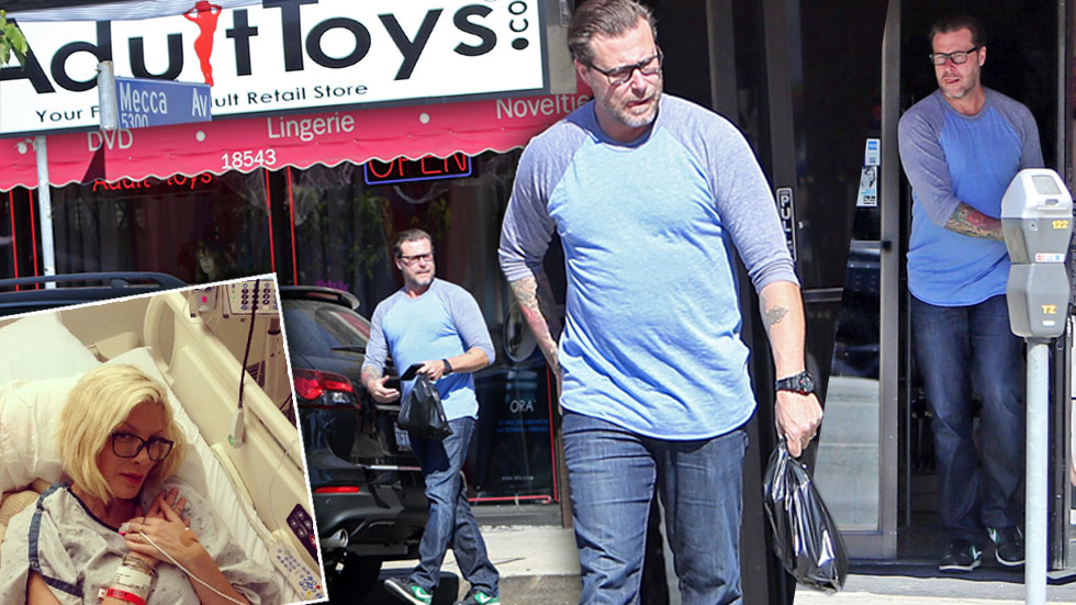 //dean mcdermott visits sex shop tori spelling