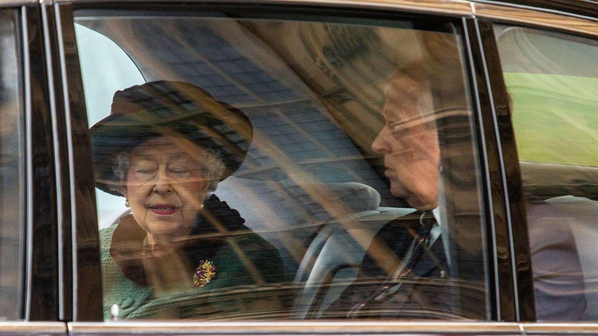 Photo of Queen Elizabeth and Andrew Windsor