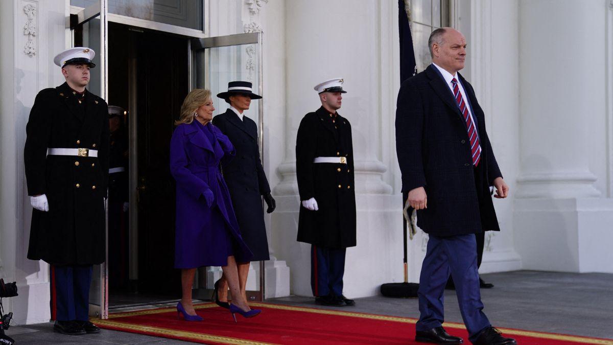 The two first ladies shared an awkward limo ride together.