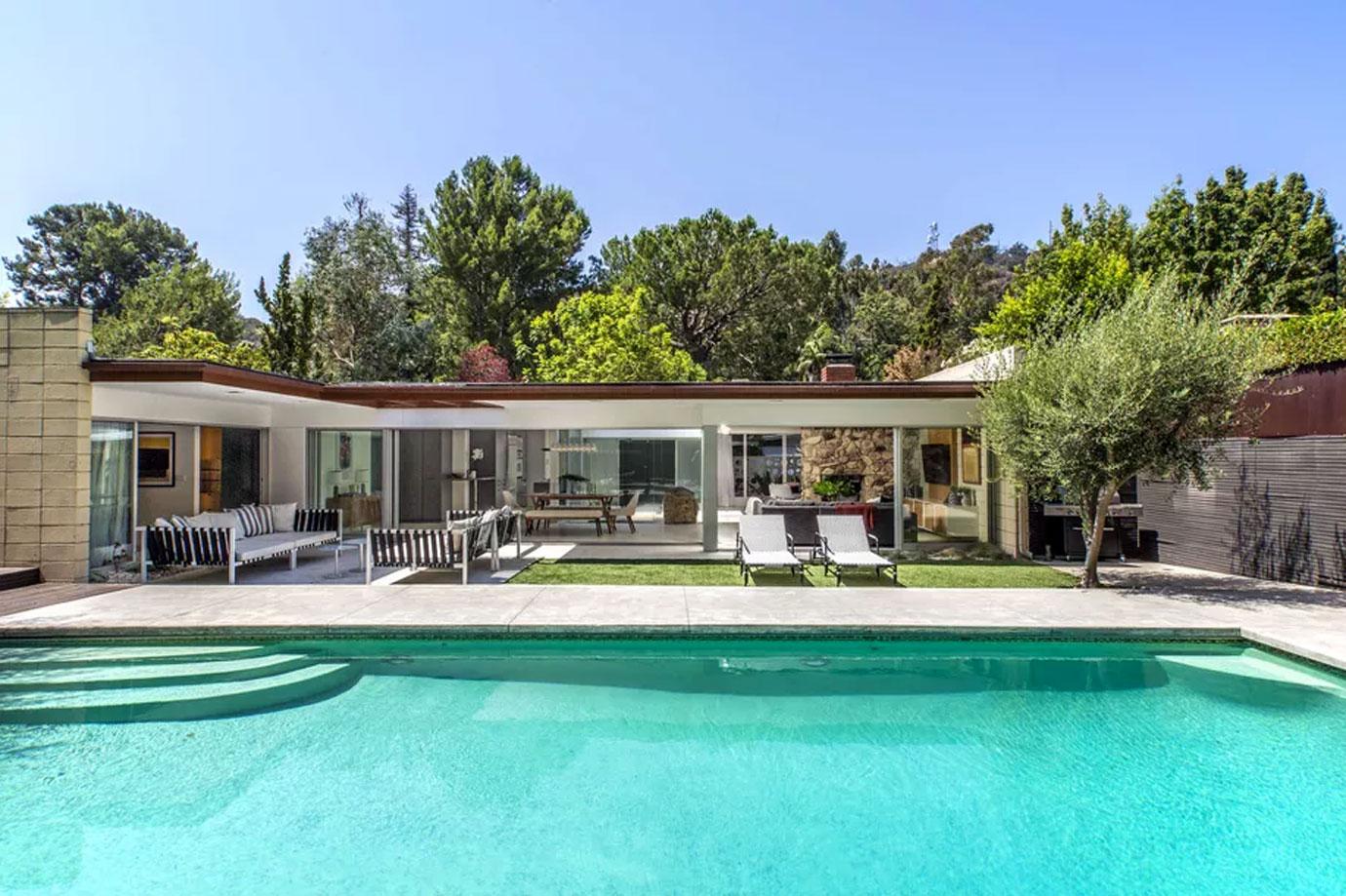 //fifty shades jamie dornan selling los angeles home