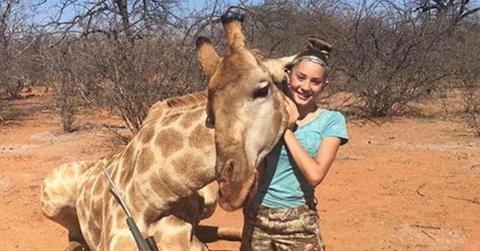 //Aryanna Gourdin Giraffe Trophy Hunting Outrage ppbSMzd
