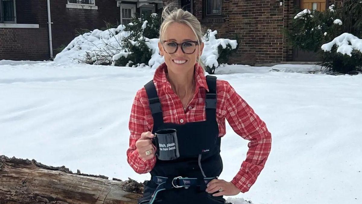 Photo of Nicole Curtis