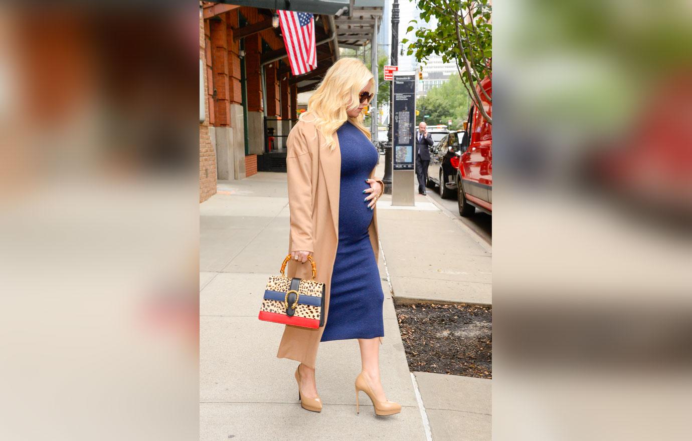 Pregnant Jessica Simpson Shows Off Baby Bump In Long Blue Dress