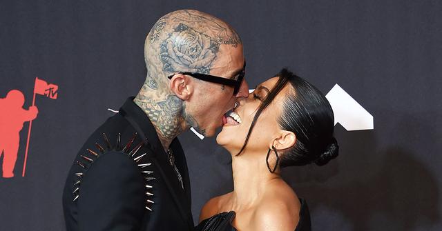 kourtney kardashian and travis barker engaged r