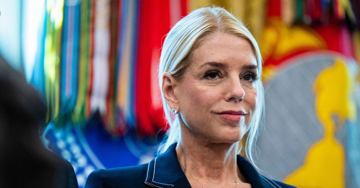Photo of Pam Bondi