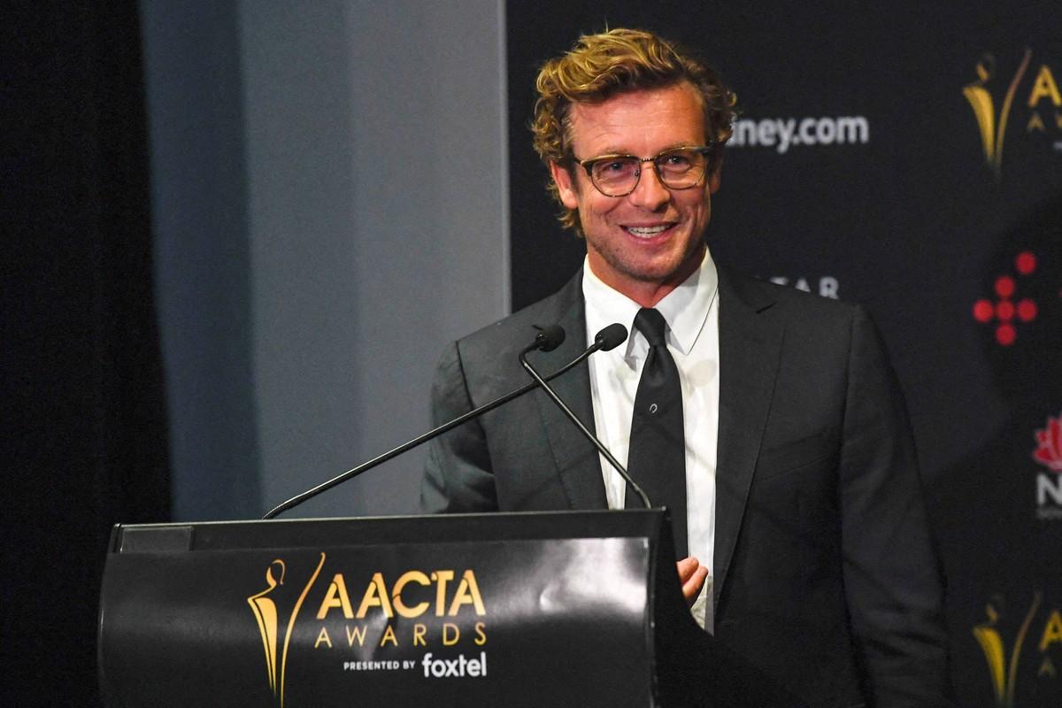 Simon Baker is 'not in the most stable place' despite close moments with Nicole Kidman, raising concerns among her friends.