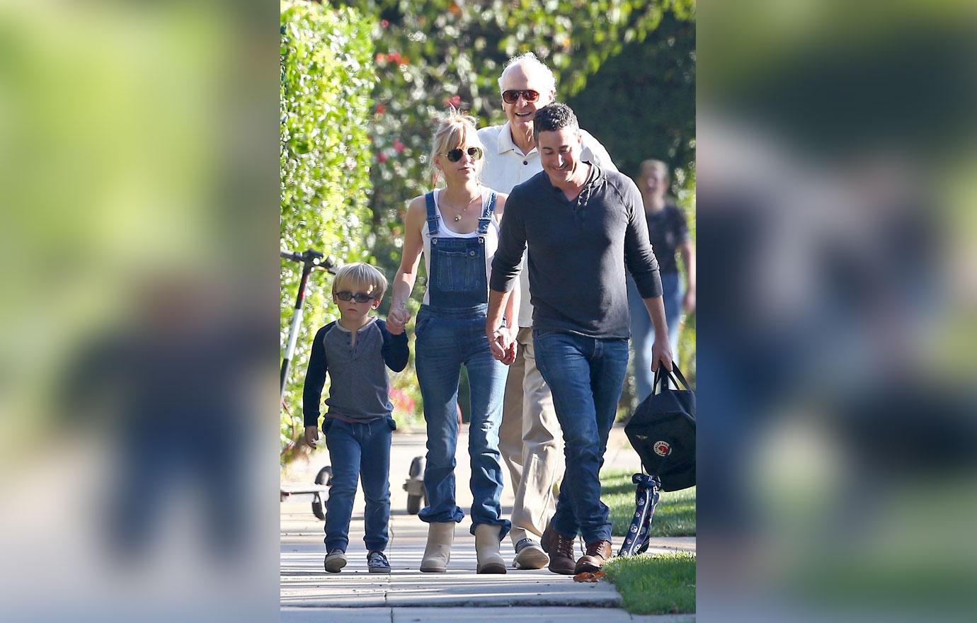 //anna faris boyfriend michael barrett super bowl parents