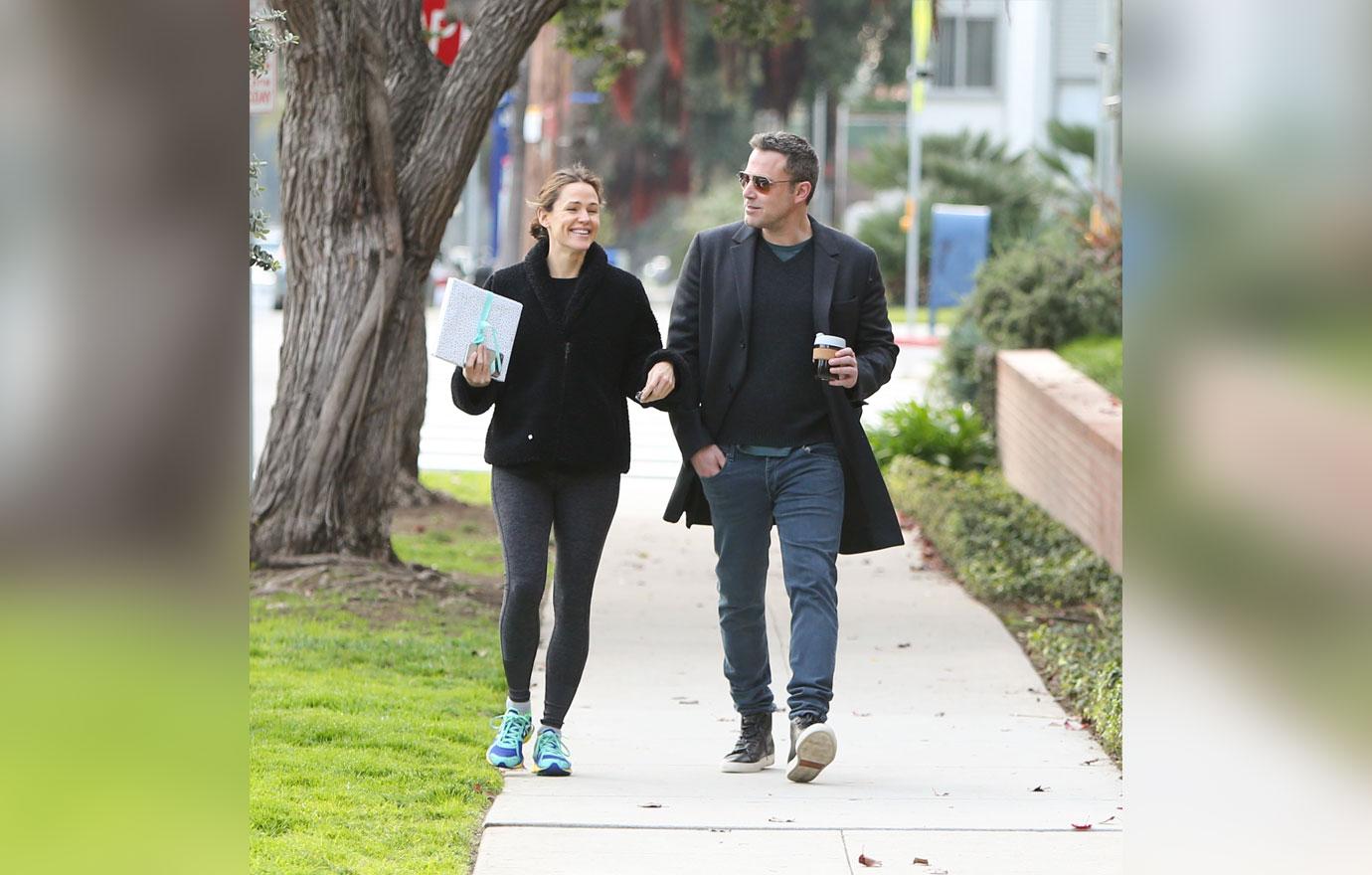 Ben Affleck and Jen Garner Hanging Out