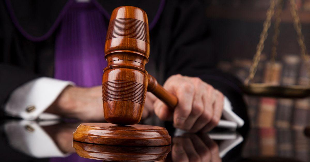 'Killer Clown' James Paul Anderson collapsed and died in court moments before receiving a 35-year prison sentence.