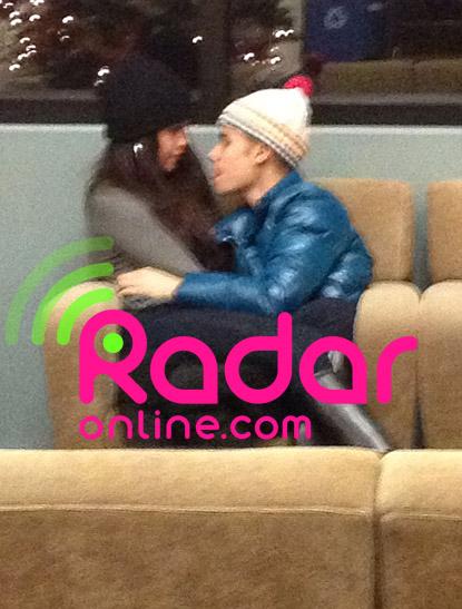 //selena gomez justin bieber salt lake city airport _