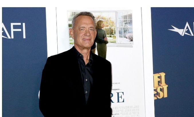 tom hanks sparks fresh fears hes hiding secret parkinsons diagnosis