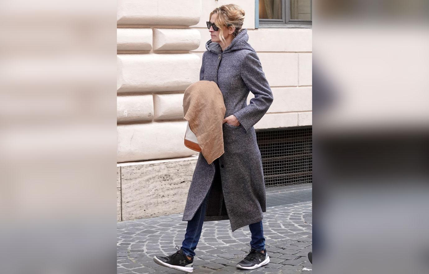 Julia Roberts And Danny Moder Shop In Rome