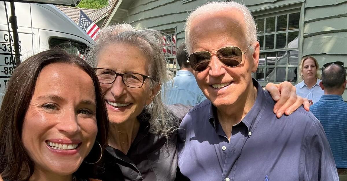 Photo of Ashley and Joe Biden 