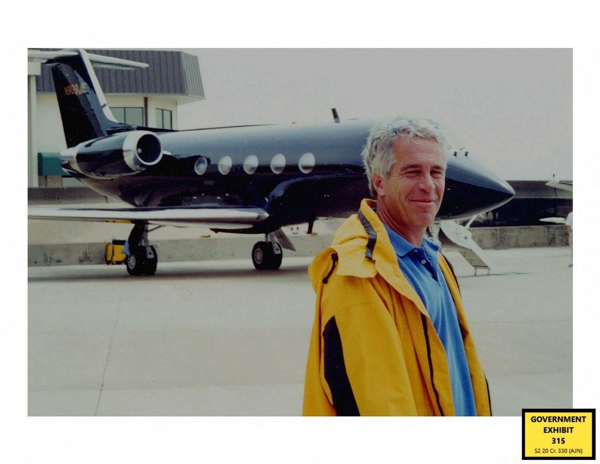 Thomas Volscho said Jeffrey Epstein wrote a check from his mother Paula's bank account that later bounced.
