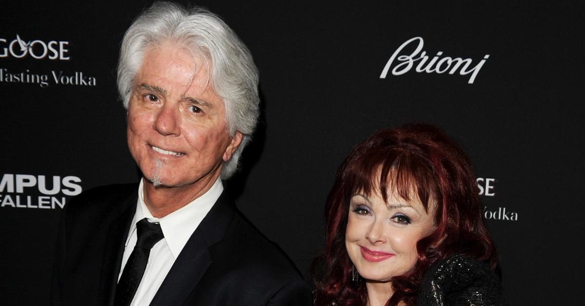 naomi judd husband larry strickland says she was fragile before suicide pp