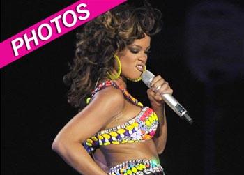 //rihanna bikini __ _