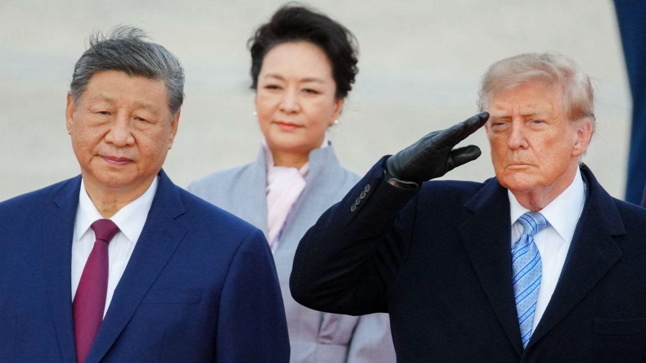 The loud engine of the B-1 Bomber jet seemingly caused Trump to cringe.