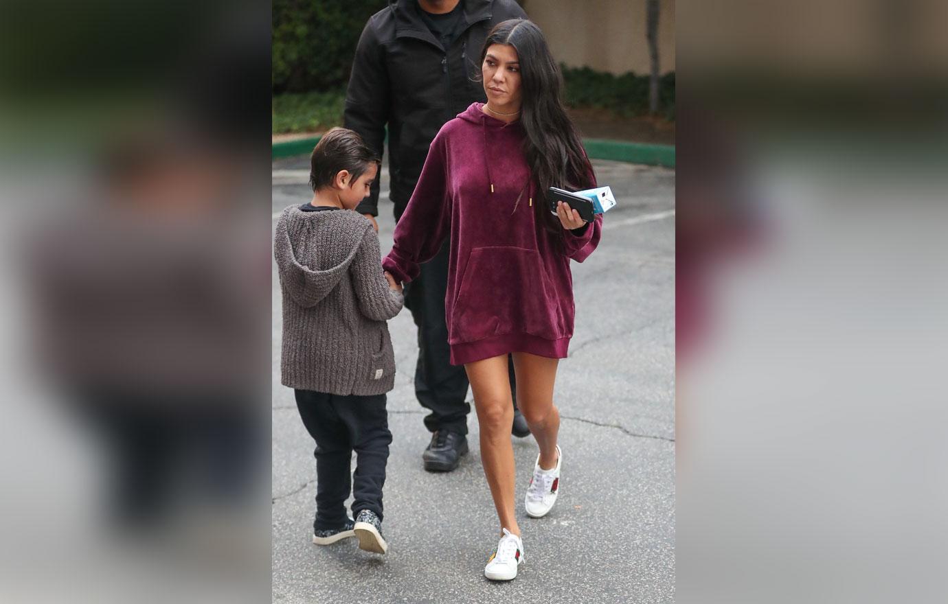 //kourtney kardashian braless no pants scott disick cheating