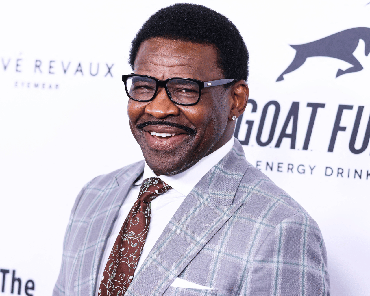 Michael Irvin gave a fiery pep talk to photos of Cowboys players