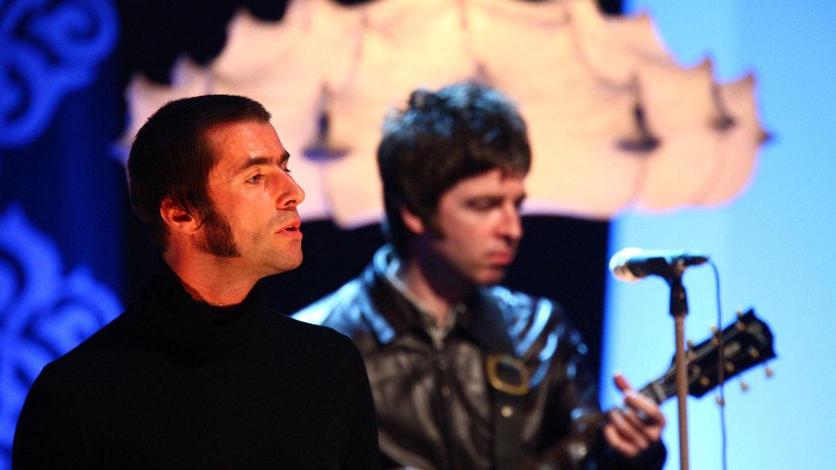 Photo of Noel and Liam Gallagher
