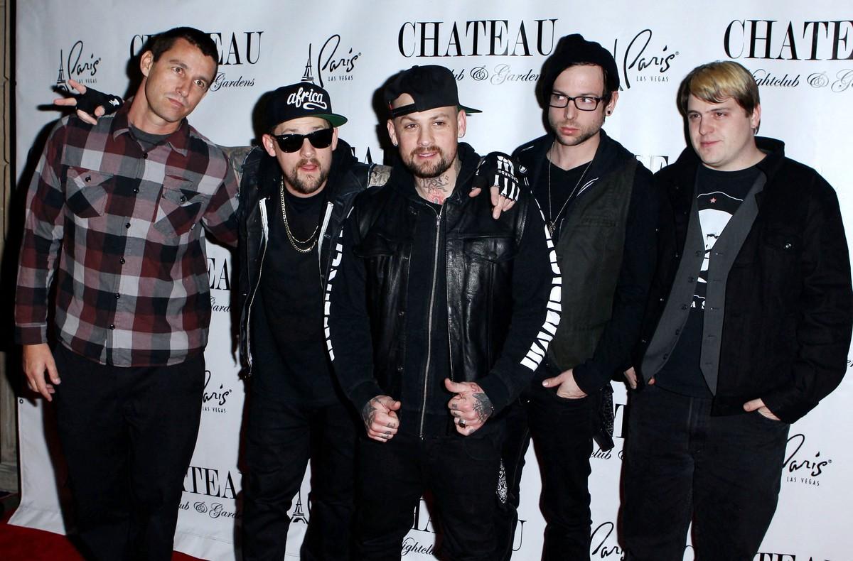 Hilary Duff invited Joel Madden's band Good Charlotte on stage to perform 'The Anthem' at her sold-out show.