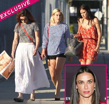 //demi moore daugthers worried relapse