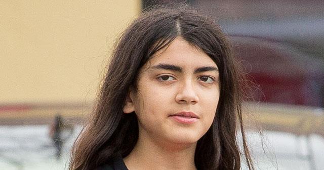 Paris jackson brother blanket la mansion