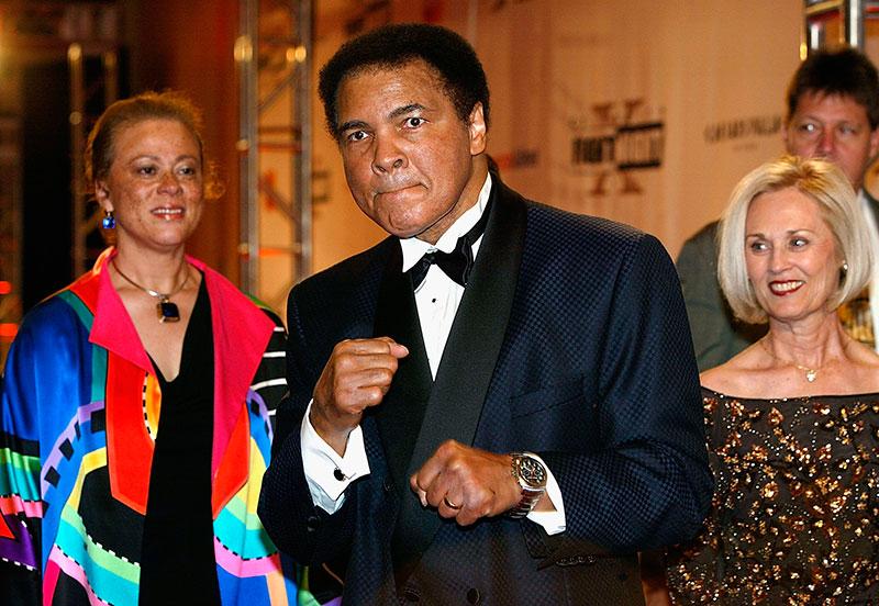 Muhammad-Ali-dead-Photos