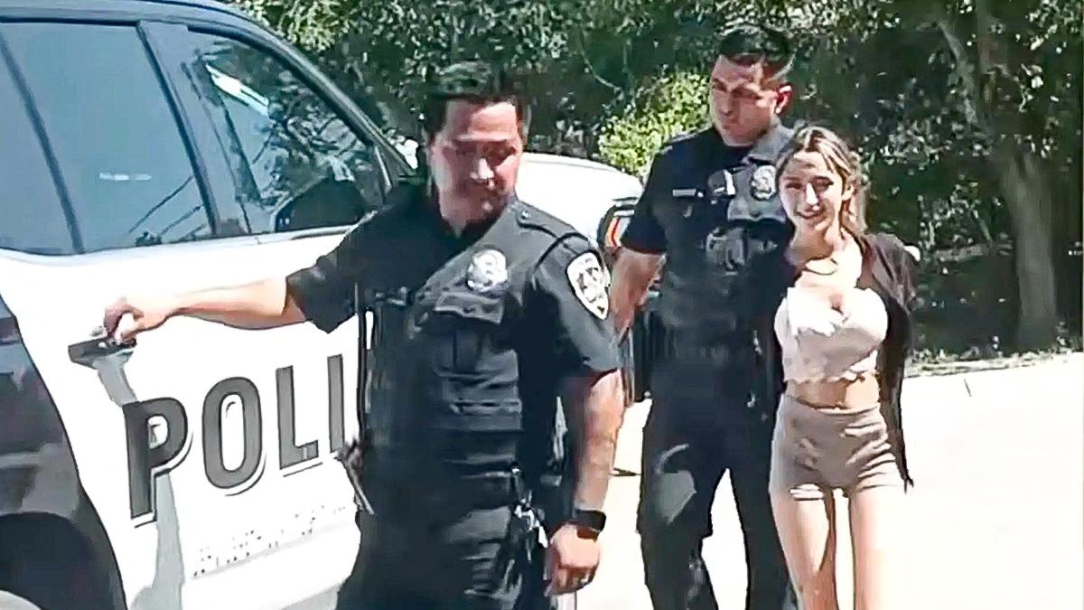 Amaya Cookie Diaz, 19, flashed a big smile. 
