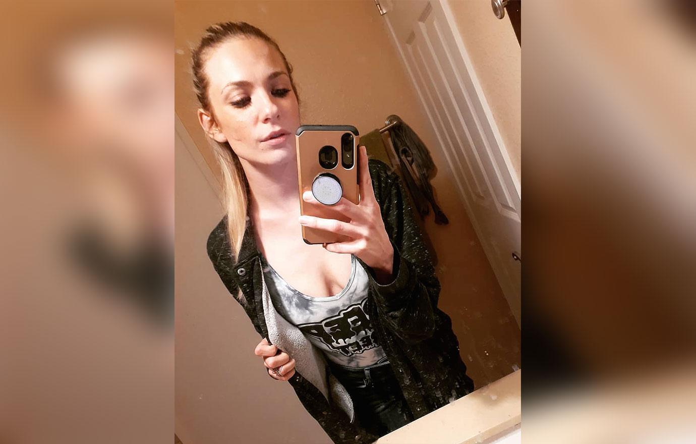 Porn Star Dahlia Sky Dead Of Gunshot Wound, OnlyFans Star Believed To Have  Committed Suicide