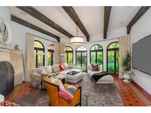 //kate walsh sells los feliz mansion  x