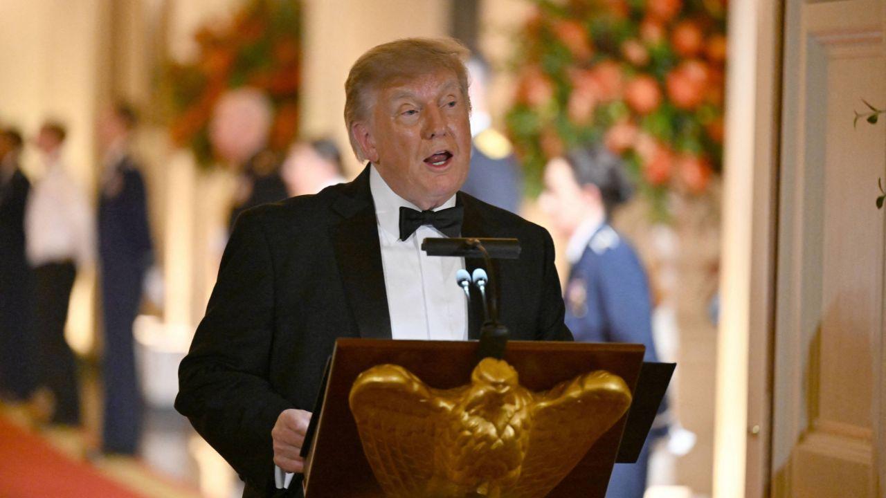 image of Donald Trump replaced CNN on Air Force One with LindellTV.