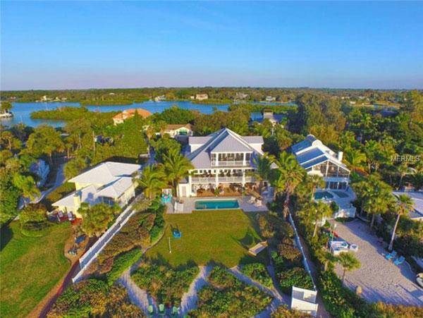 Rosie O’Donnell Divides Divorce Assets Selling Florida Home